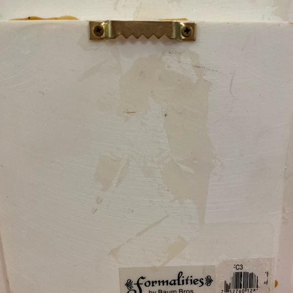 3D Plaster Picture of Flowers and Hummingbird - Picture 6 of 6